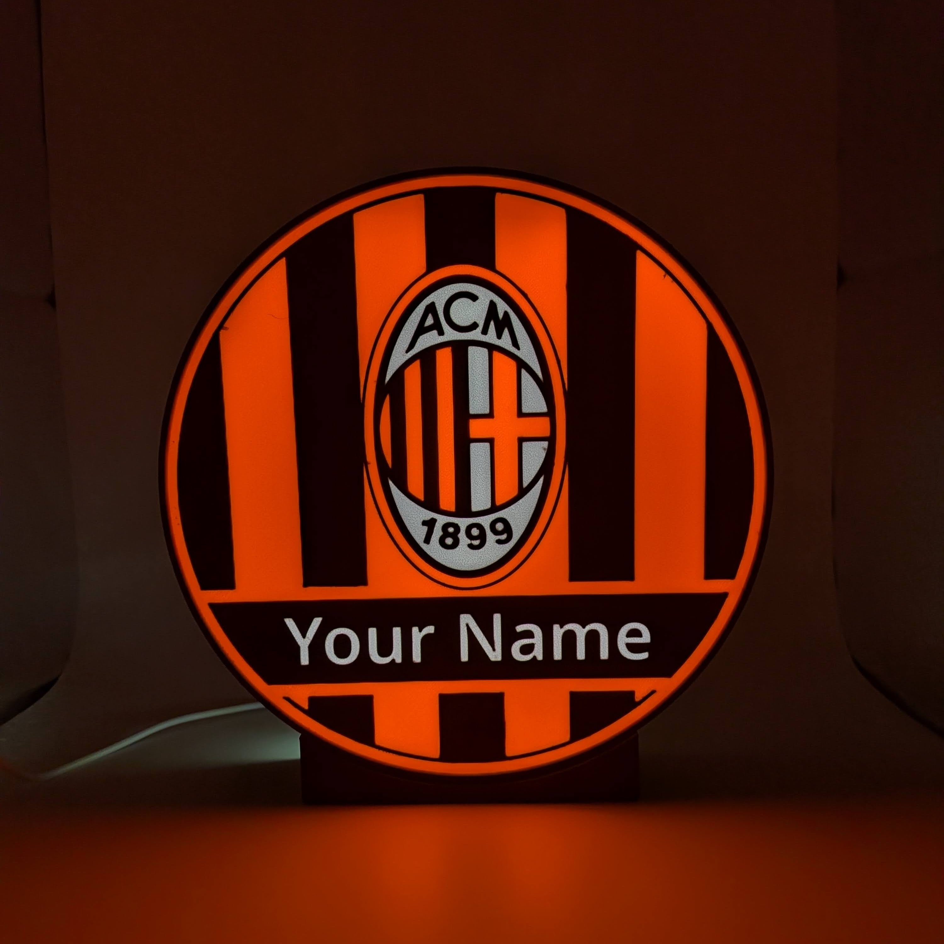 Lampada LED lightbox tonda AC Milan con logo e scritta “Your Name” illuminata
