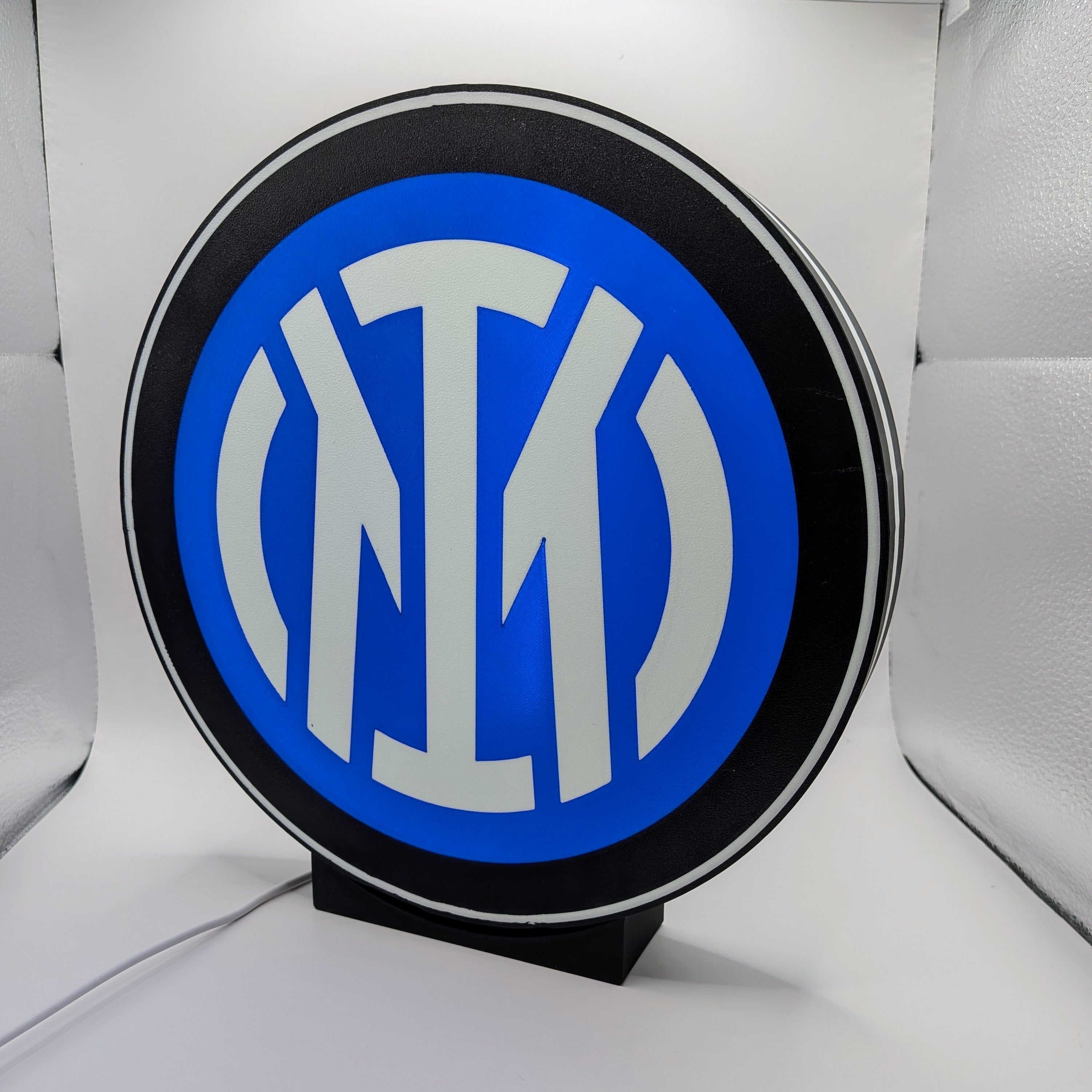LED-Lightbox Inter Classica – Tisch- und Wandleuchte mit Emblem
