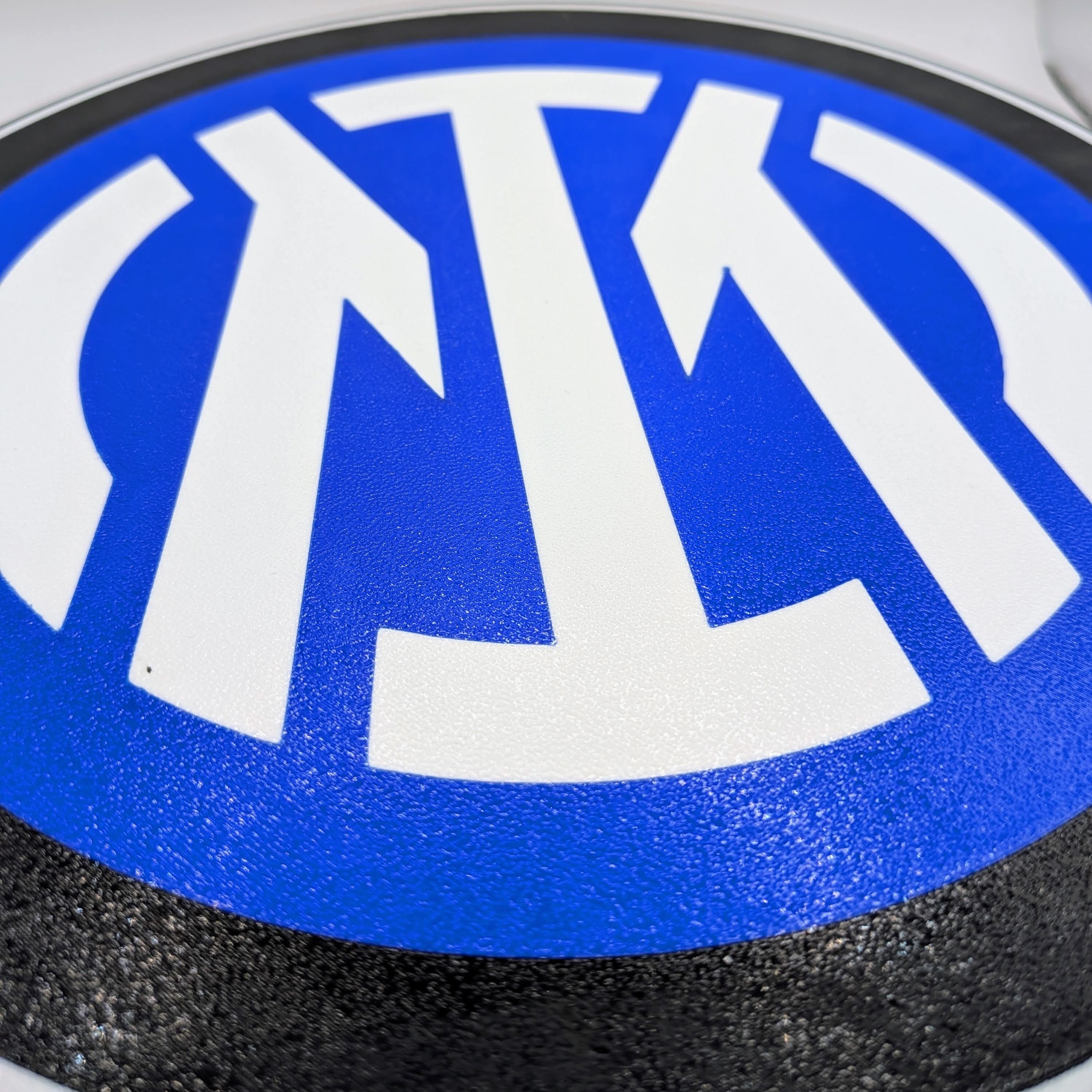 LED-Lightbox Inter Classica – Tisch- und Wandleuchte mit Emblem